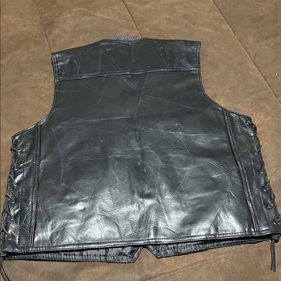 Unisex Black Leather Vest - Picture 2 of 3